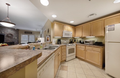 Gatlinburg House | Well-decorated downtown condo with balcony & free attraction tickets
