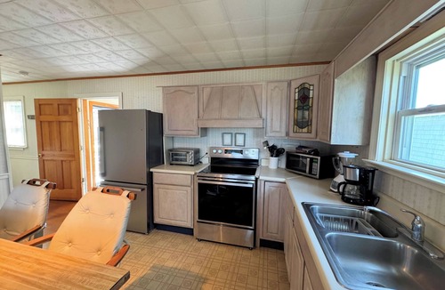 Chincoteague House | West Haven - 3BR Waterfront home with dock , NO LINENS