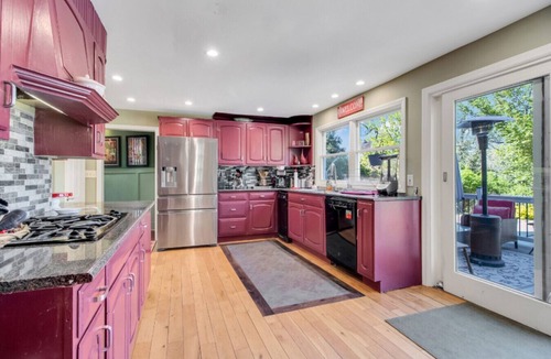 Cornwall House | West Point Summer - Jacuzzi, Pool, Event Friendly