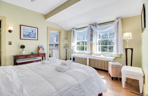 Cornwall House | West Point Summer - Jacuzzi, Pool, Event Friendly