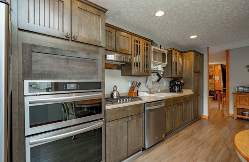 Oakland House | Whimsical Dog Friendly Cottage w/Hot Tub & Dock