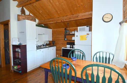Berkeley Springs Cabin | Whispering Hills - Couples Getaway