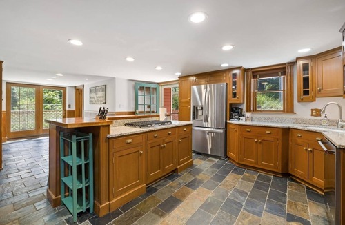 Harpers Ferry House | White House Inn - Historic Home in Harpers Ferry!