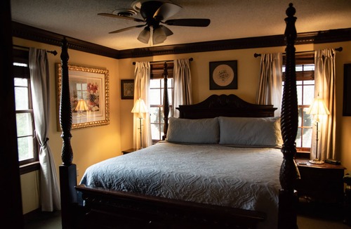 Williamsburg Bed & Breakfast | Williamsburg Sampler B & B