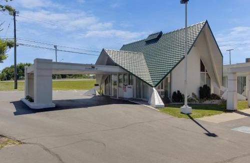 Geneva Hotel | Wingate by Wyndham Geneva at SPIRE Academy