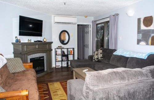 Ghent Apartment | Winterplace Condo Ski in Ski out E103