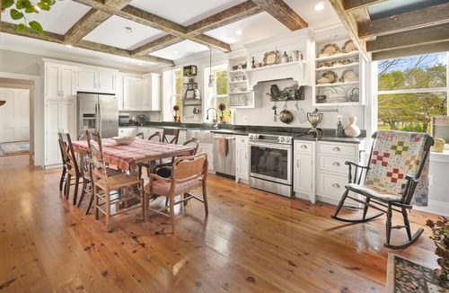 Adamstown House | Wizard's Escape, Sleeps 15+, 2 Escape Rooms, Pool and Game rooms