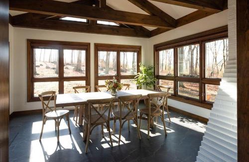 Elizabethtown House | Wooded Cottage in Elizabethtown with hot tub and sauna