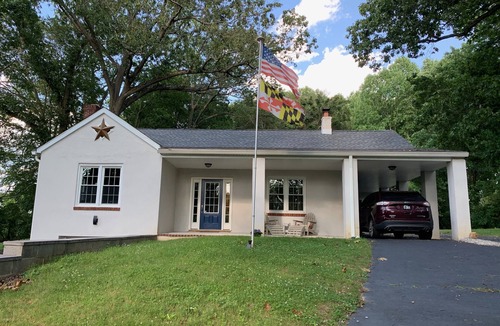 Elkton House | Wooded Retreat Minutes From Fair Hill and University of Delaware