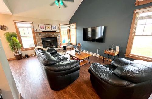 Tannersville House | Work & Play for Executives