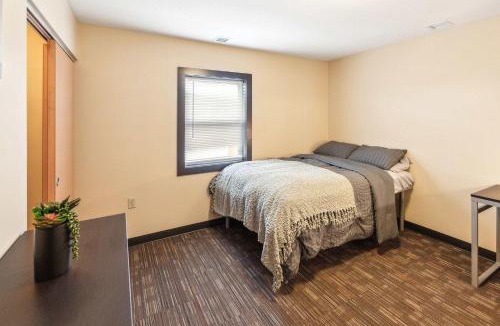 Ontario Apartment | Work Relax Repeat in a Bright and Spacious Stay