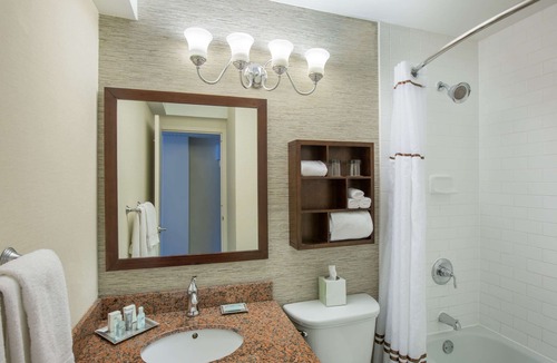 Center City East Hotel | Wyndham Philadelphia Historic District