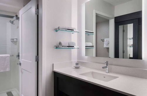 Mount Tabor Resort | Your Home Away From Home! Fully-equipped Kitchen, Free Breakfast, Pets Allowed!