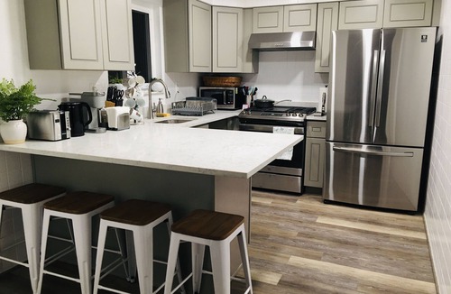 Ross Township House | Your Lovely Home in Pittsburgh w/King Beds/Free Parking