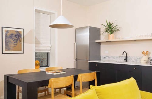 Queen Village Hotel | YOWIE (Hotel & Shop)