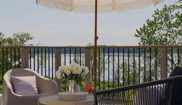 Hydrangea Hideaway - Architecturally Designed in Bath