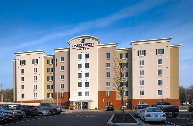 2-Star Hotel ∙ Candlewood Suites - Newark South - University Area, an IHG Hotel