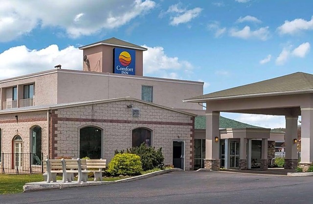 2-Star Hotel ∙ Comfort Inn - Pocono Mountains