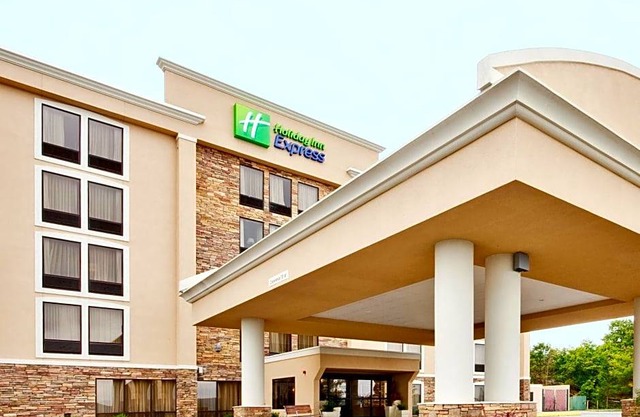 2-Star Hotel ∙ Holiday Inn Express Wilkes Barre East, an IHG Hotel
