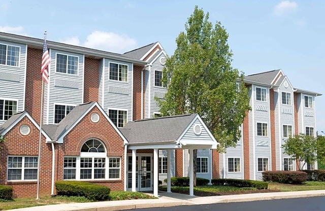 2-Star Hotel ∙ Microtel Inn & Suites by Wyndham West Chester