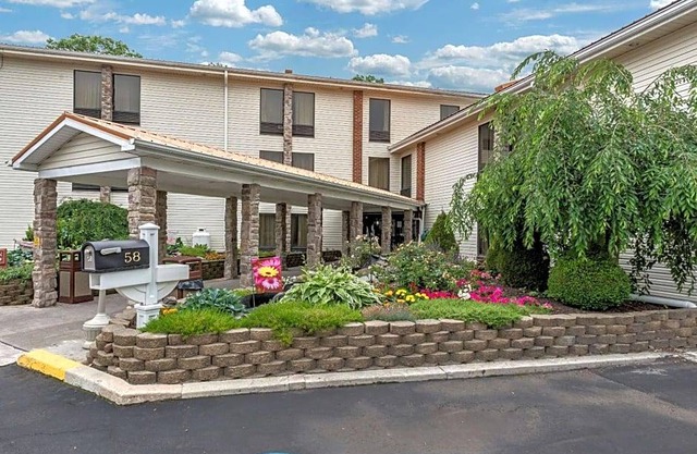 2-Star Hotel ∙ Comfort Inn West Hazleton