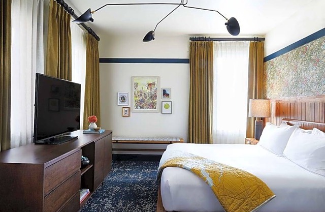 4-Star Hotel ∙ Hotel Revival Baltimore, part of JdV by Hyatt