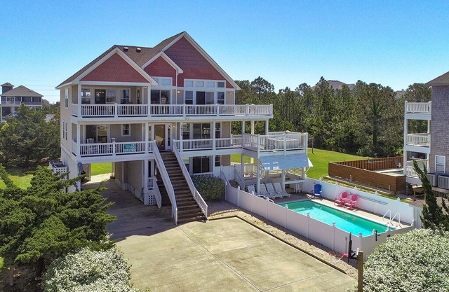 A Finer View - Fresh 6 Bedroom Semi-Soundfront Home in Salvo