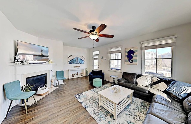 Bayside Resort Golf Club Townhome-Walk to pool, playground, tennis. Sleeps 11