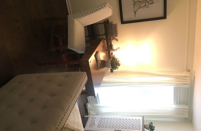 Beautiful apartment music row