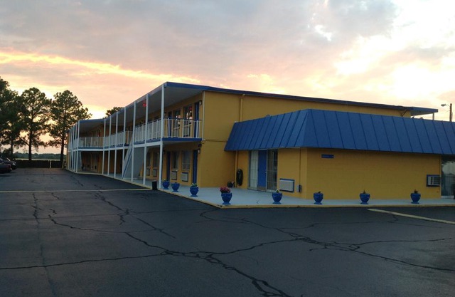 Belmont Inn and Suites