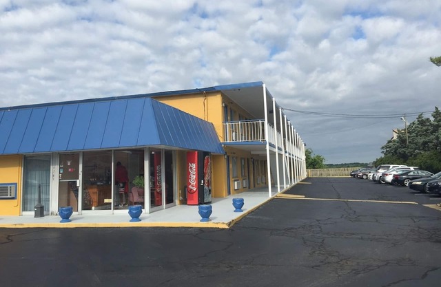 Belmont Inn & Suites