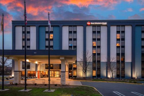 Surestay Hotel 