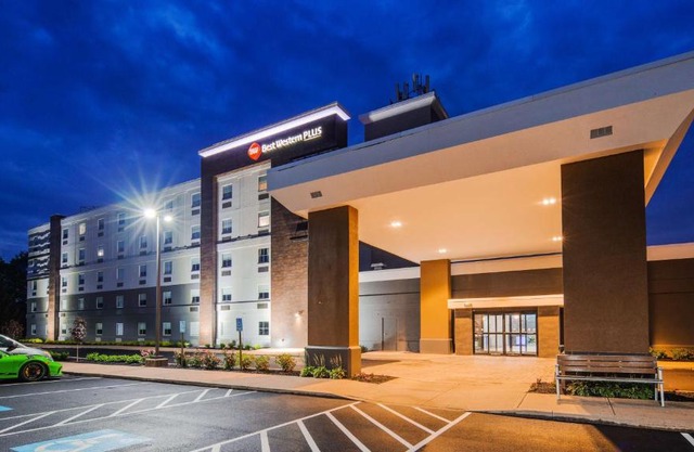 Wilkes Airport Hotel 