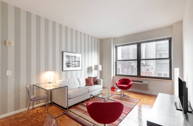Charming 1 Bedroom 10 Minutes to Downtown NYC