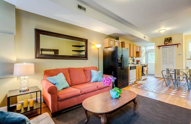 Charming Capitol Hill House, steps to Union Station, the H St. Corridor, and many DC Landmarks!