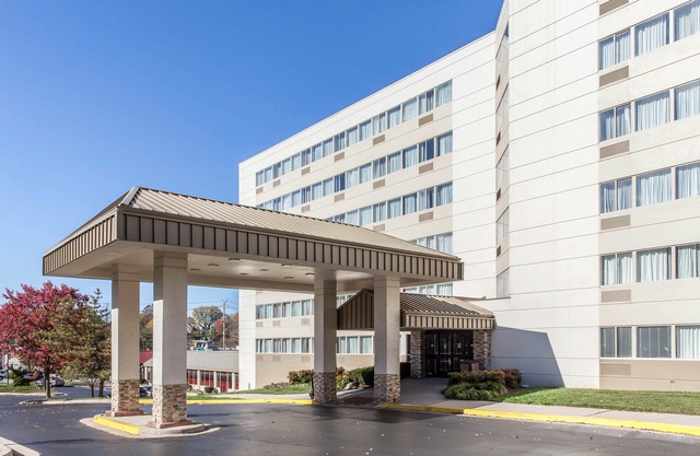 Comfort Inn & Suites BWI Airport