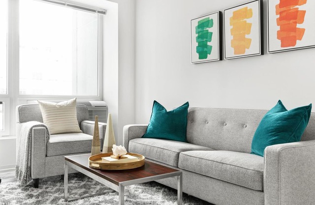 Convenient 1BR w/ Gym + WiFi in Center City