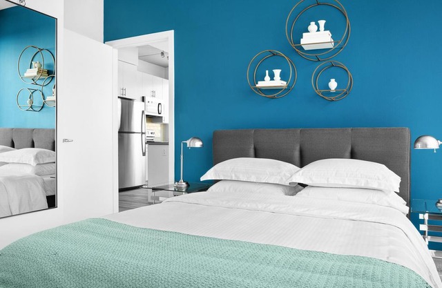 Cozy 2BR in Center City w/ WiFi + Gym