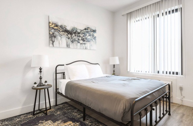 Cute 1BR next to EWR 7113