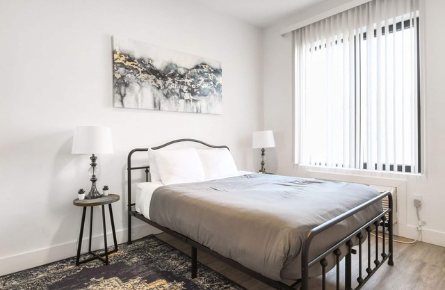 Cute 1BR next to EWR 5473