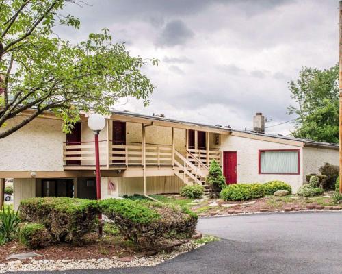 Econo Lodge Summit Scranton 