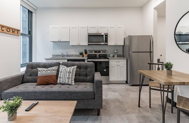 Frontdesk | Studio Apt by the Phipps Conservatory