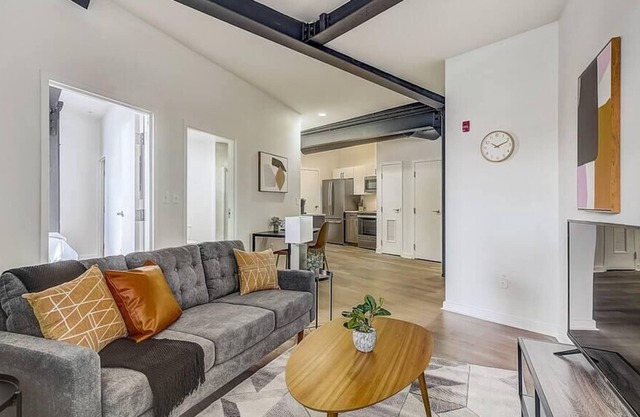 Frontdesk | Stylish 1 BR near Downtown