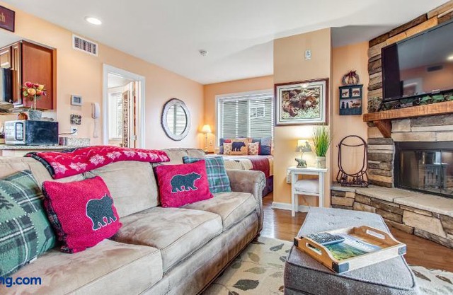 Gatlinburg Summit Condo #6208