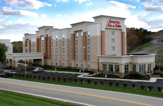 Hampton Inn & Suites Pittsburgh-Meadow Lands