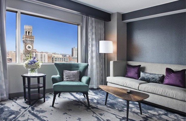 Hilton Baltimore 1 King Bed Deluxe Suite