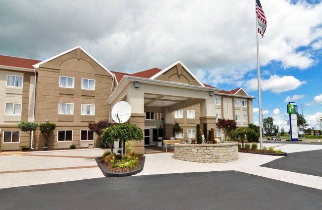 Holiday Inn Express Hotel & Stes Port Clinton-Catawba Island, an IHG Hotel