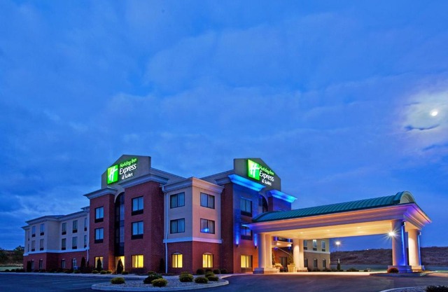 Holiday Inn Express Hotel & Suites Franklin-Oil City