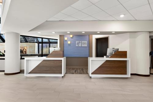Holiday Inn Express Princeton Southeast Ihg Hotel 