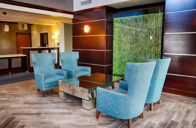 Holiday Inn Express Sidney